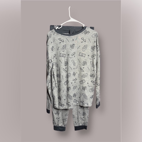 Wizarding World Other - Gray Harry Potter Pajama Set